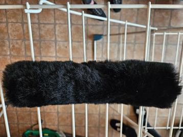 Wolletje voor neusriem beschikbaar voor biedingen