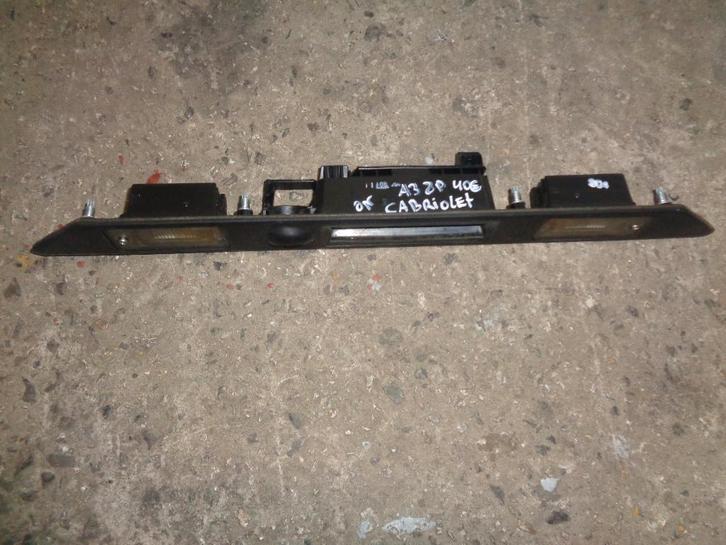 A vendre eclair plaque Audi A3 8P Cabriolet, Autos : Pièces & Accessoires, Éclairage, Audi, Utilisé, Enlèvement