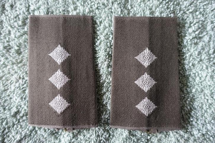 BW #11 - HAUPTMAN (set), Verzamelen, Militaria | Algemeen, Landmacht, Embleem of Badge, Ophalen of Verzenden