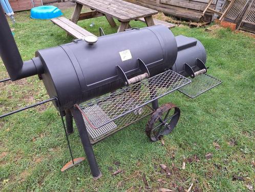 Joe's barbecue Longhorn, Tuin en Terras, Houtskoolbarbecues, Zo goed als nieuw, Ophalen