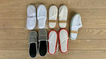 Pantoufles – Slipper (14 paires) - taille unique - neuves disponible aux enchères