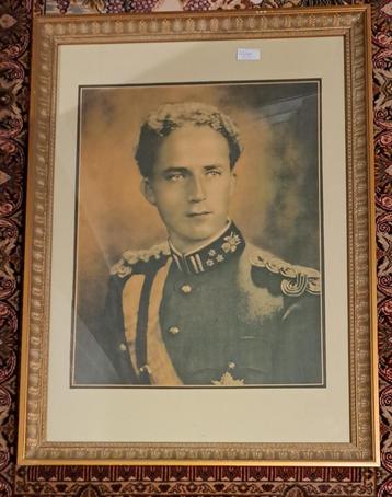 mooie portret Koning Leopold III van belgië in uniform beschikbaar voor biedingen