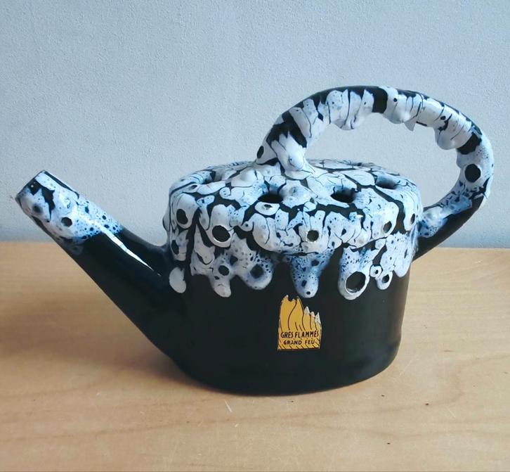 Théière en grès flammé Pièce artisanale grand feu Noir, Antiek en Kunst, Antiek | Keramiek en Aardewerk, Ophalen of Verzenden