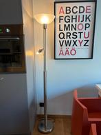 Moderne staande lamp met leeslamp, Huis en Inrichting, Lampen | Vloerlampen, Ophalen, Zo goed als nieuw