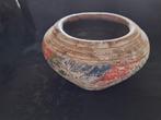 oude pot in  aardewerk, Antiek en Kunst, Antiek | Keramiek en Aardewerk, Ophalen of Verzenden