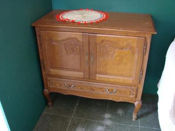 eiken houten kastje LOUIS XV (TV-bijzet kastje)