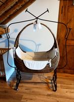 Berceau en osier, Enlèvement