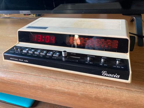 WEKKERRADIO VINTAGE ROOD DISPLAY PRACHTIG ONTWERP, Antiek en Kunst, Kunst | Designobjecten, Ophalen of Verzenden