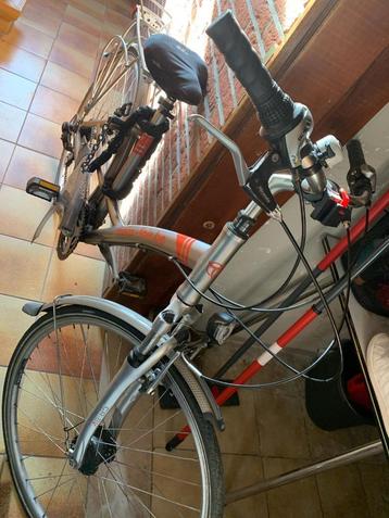 Moderne Fiets  beschikbaar voor biedingen
