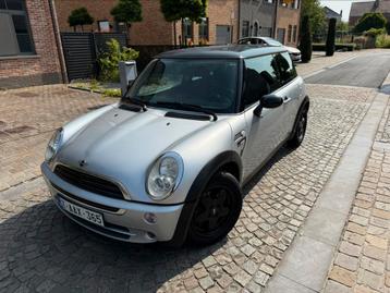 Mini Cooper/1.6 essence/01-2006/148000 km/Airco, Autos, Argent ou Gris, Achat, Entreprise, Boîte manuelle