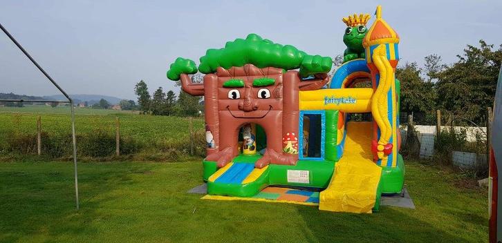 springkasteel fairytale multiplay te koop, Hobby en Vrije tijd, Feestartikelen | Verhuur, Zo goed als nieuw, Ophalen