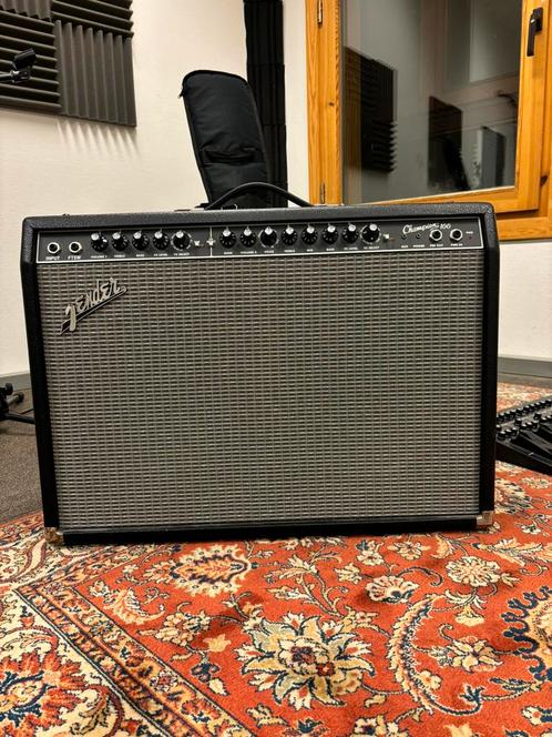 Fender champion 100 Watt amp + Footswitch, Muziek en Instrumenten, Versterkers | Bas en Gitaar, Zo goed als nieuw, Ophalen