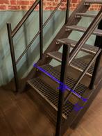 stalen trap, Ophalen, Zo goed als nieuw, Trap, 2 tot 4 meter