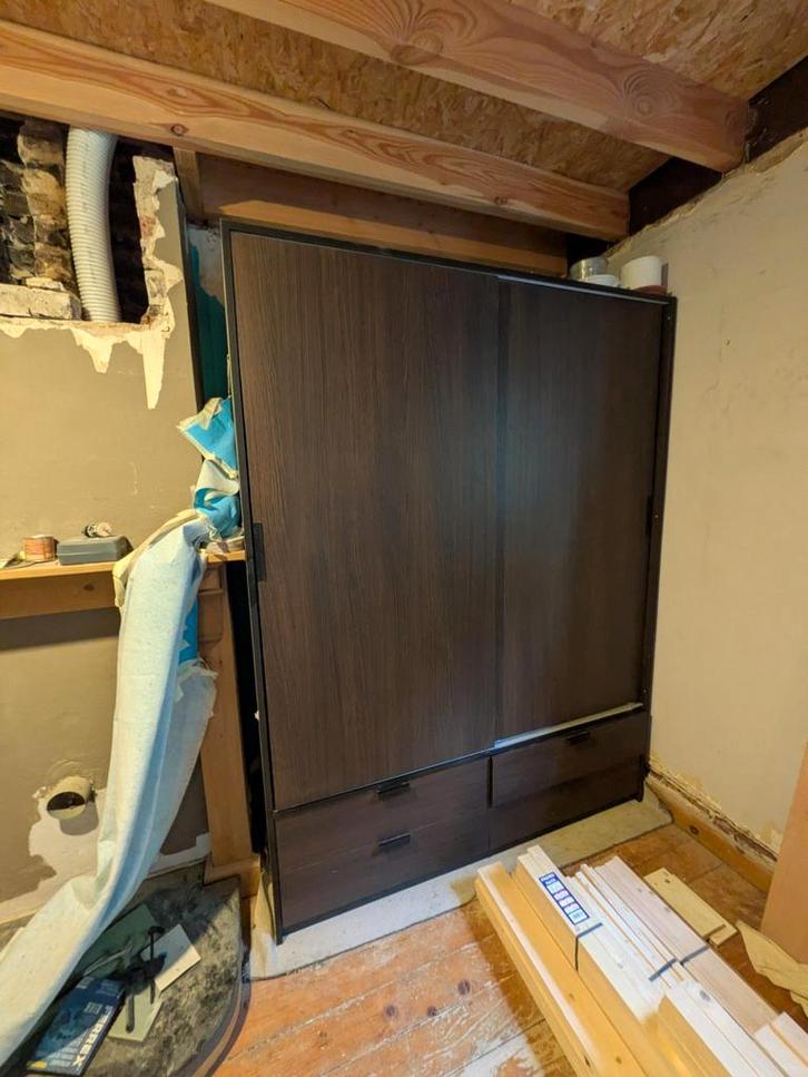 Kleerkast Ikea (205cm x 154cm x 60 cm), Huis en Inrichting, Kasten | Kleerkasten, Zo goed als nieuw, Ophalen