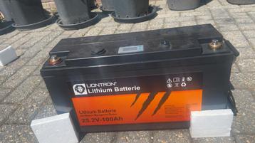 sloednieuwe 24V-accu van 100Ah met BMS beschikbaar voor biedingen