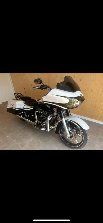 Harley-Davidson Road Glide CVO 110 Screaming Eagle, Plus de 35 kW, 2 cylindres, Particulier, 1802 cm³