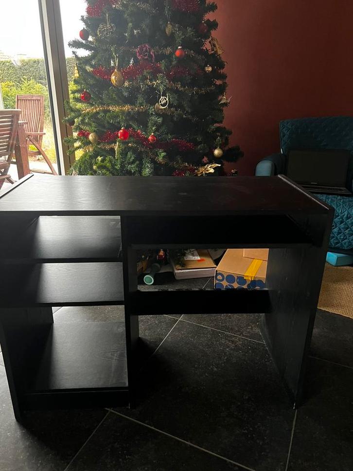 Zwart bureau / computertafel met opbergruimte, Huis en Inrichting, Bureaus, Zo goed als nieuw, Bureau, Ophalen