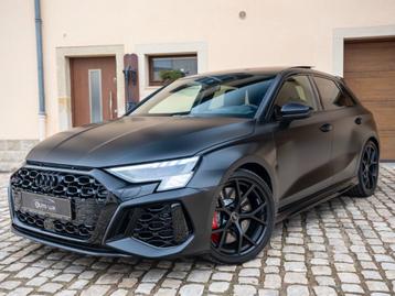 Audi RS3 Sportback/Caméra/HUD/Matrix/Massage/Bang&Olufsen, Autos, Cuir, Achat, Euro 6, Carnet d'entretien