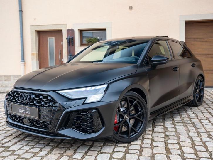 Audi RS3 Sportback/Caméra/HUD/Matrix/Massage/Bang&Olufsen, Autos, Audi, Entreprise, Achat, RS3, 4x4, ABS, Caméra de recul, Phares directionnels