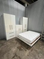 Slaapkamer met kasten en sleepy matras, Huis en Inrichting, Slaapkamer | Matrassen en Bedbodems, Ophalen, Gebruikt, Tweepersoons