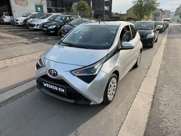 Toyota Aygo 1.0i VVT-i **AUTOMATISCH**12M GARANTIE**, Auto's, Toyota, Automaat, Euro 6, Bedrijf, Berline