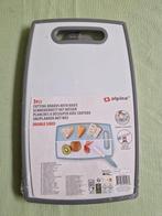 2 assiettes à fromage accompagnées d'un couteau à fromage, Enlèvement, Neuf