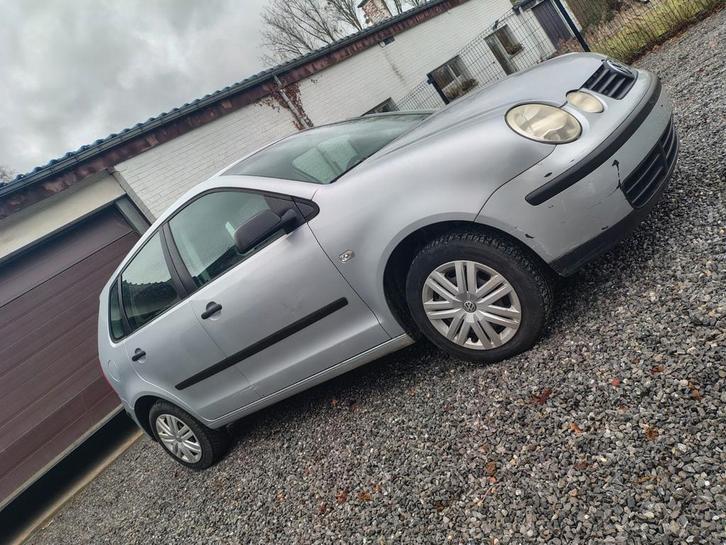 Volkswagen Polo 1.2 essence 65cv - 131 000km, Autos, Volkswagen, Particulier, Polo, Verrouillage central, Vitres électriques, Essence