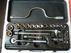 Mallette en métal: 18 douilles +6 leviers Chrome Vanadium, Enlèvement ou Envoi, Utilisé