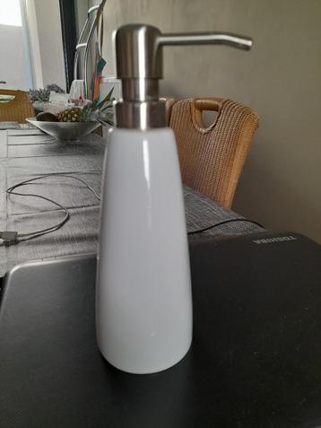 zeeppompje, Enlèvement, Blanc