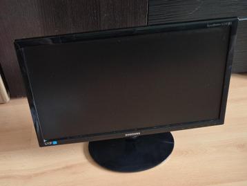 Ecran Samsung moniteur LED 22 pouces 1080p 60hz beschikbaar voor biedingen
