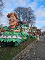 2 prijswinnende carnavalswagens kompleet., Ophalen