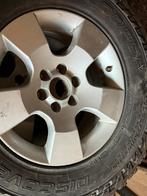 Jantes plus pneus neige LT245/75/R16, Autos : Pièces & Accessoires, Pneus & Jantes, Enlèvement, Pneu(s)