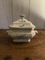 Petite soupière ancienne, Enlèvement