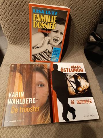 3 prachtige boeken beschikbaar voor biedingen