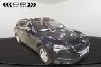 Skoda Superb COMBI 1.5TSI DSG  AMBITION - NAVI - LED - ADAP, Auto's, Skoda, 1498 cc, 4 cilinders, 0 kg, Zwart