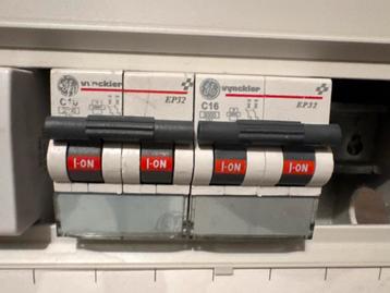 Vynckier zekeringsautomaten beschikbaar voor biedingen