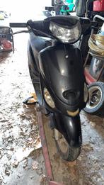 Peuegot vclic classe a avec tout les papier, Fietsen en Brommers, Snorfietsen en Snorscooters, Ophalen, Gebruikt, Benzine, Peugeot