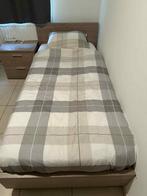 1 persoonsbed exclusief matras + nachtkastje, Huis en Inrichting, Slaapkamer | Bedden, Ophalen, Eenpersoons, Bruin, 200 cm