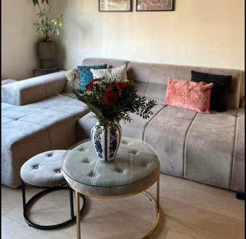 Prachtige zetel + salontafel en bijzettafel beschikbaar voor biedingen