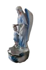 wijwatervatje beschermengel met kind - keramiek - 17 cm hoog, Ophalen of Verzenden