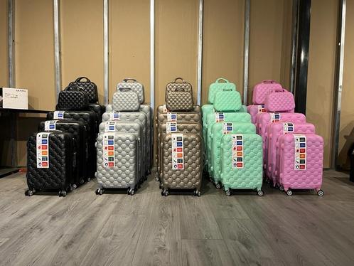 Lot de 6 valises de voyage, Bijoux, Sacs & Beauté, Valises, Neuf, Clé, Poignée extensible, Roulettes, Enlèvement ou Envoi