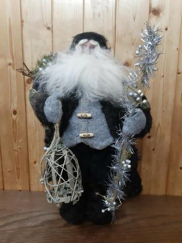 Grote decoratieve kerstman beschikbaar voor biedingen