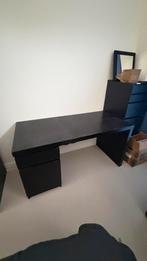 Bureau IKEA noir avec tiroirs - 140 x 65 cm - bon état, Enlèvement, Utilisé, Bureau