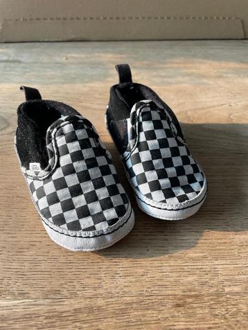 Babysloefjes Vans maat 19 beschikbaar voor biedingen