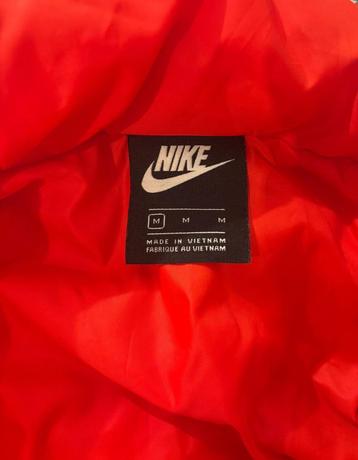 Jas Nike beschikbaar voor biedingen