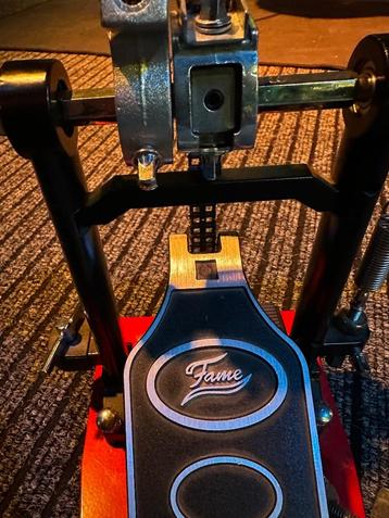 dubble bass drum pedaal beschikbaar voor biedingen