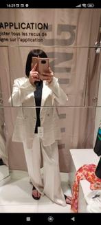 BLAZER PANTALON crème M, Vêtements | Femmes, Comme neuf, Beige, Enlèvement ou Envoi, Bershka