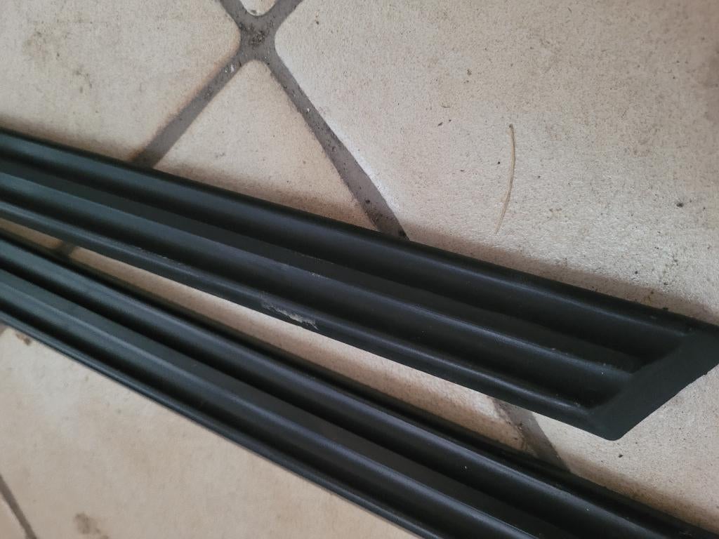 Paar originele Skoda Felicia bumperlijsten - NIEUW, Ophalen, Nieuw, Skoda, Bumper