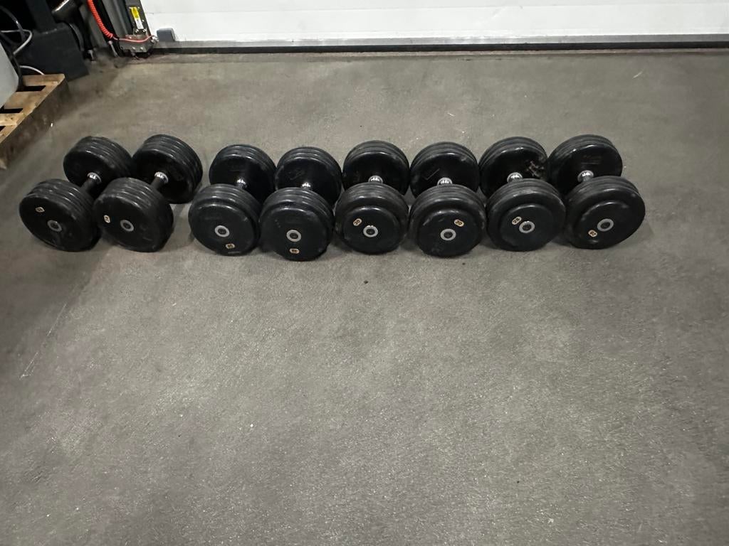 Rubberen Vaste Dumbells 2x28kg, 2x30kg,2x32kg,2x34kg, Sports & Fitness, Équipement de fitness, Enlèvement, Utilisé, Haltère