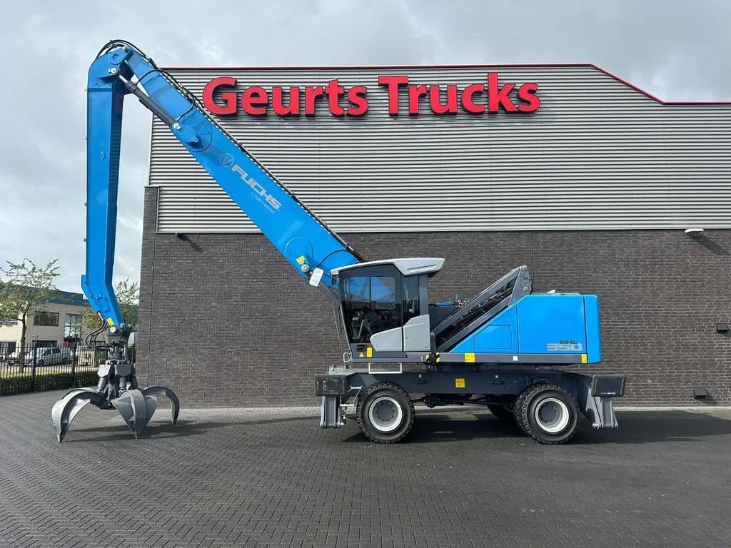 Fuchs MATERIAL HANDLER/UMSCHLAGBAGGER/OVERSLAGKRAAN 2023 DEM, Articles professionnels, Machines & Construction | Grues & Excavatrices